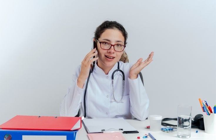 Doctor answering service using texting for dental practices to communicate with patients and manage inquiries